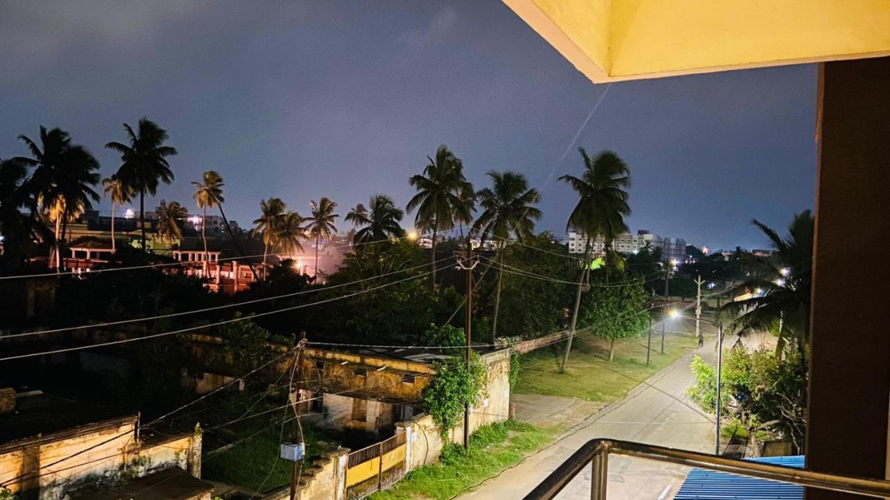 Hotel M J Residency Puri Exterior photo