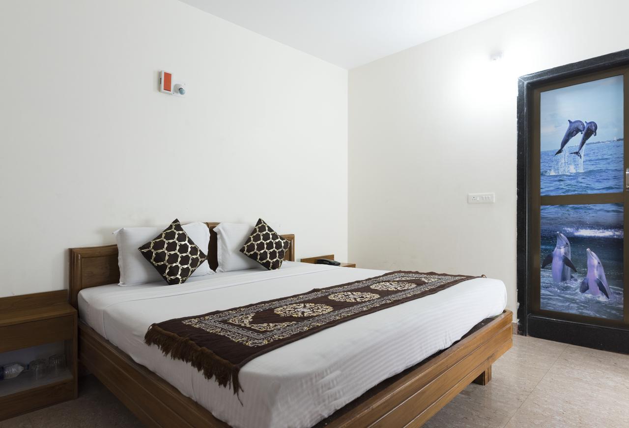 Hotel M J Residency Puri Exterior photo